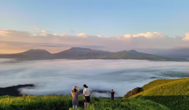 【阿蘇の朝活】雲海からの絶品モーニング！早起きして行きたい「感動の朝旅」モデルコース｜大観峰・神社・朝ごはん