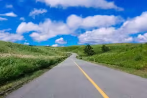 【阿蘇アクセス】車なしでも行ける？「レンタカーvsバスvs電車」徹底比較｜熊本空港・市内からのベストな行き方