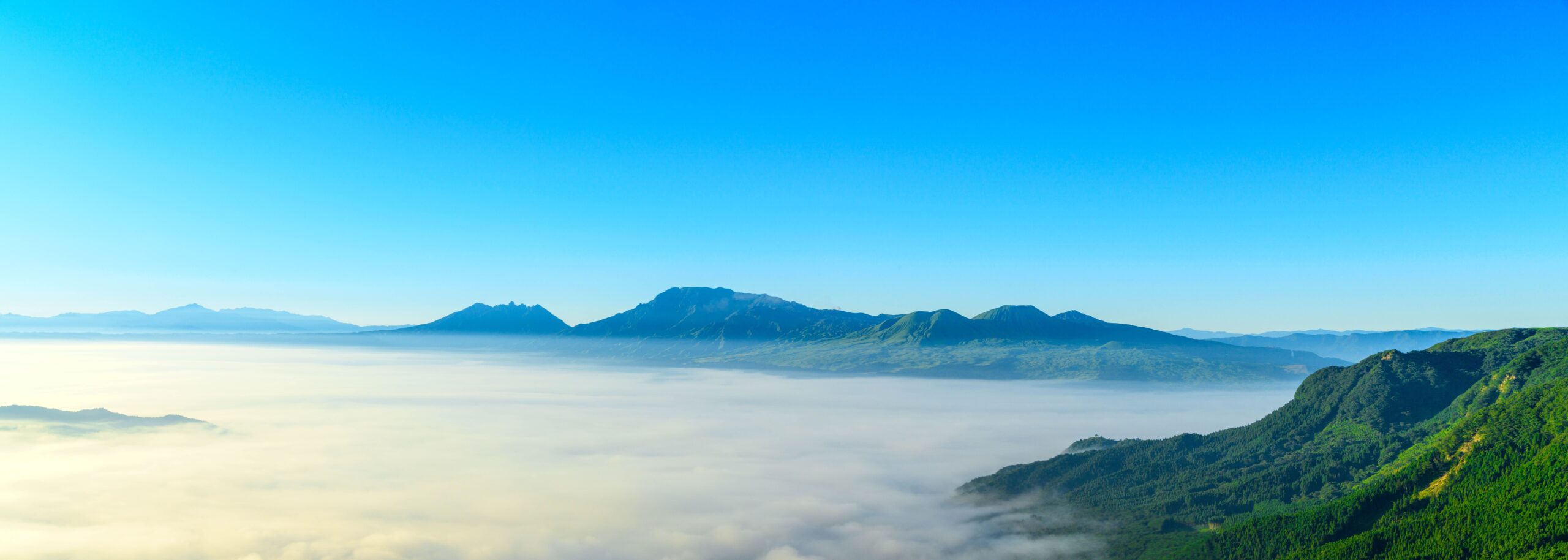 【2025年最新】阿蘇の雲海は「ライブカメラ」で攻略！リアルタイム映像＆確率を上げる3つの条件